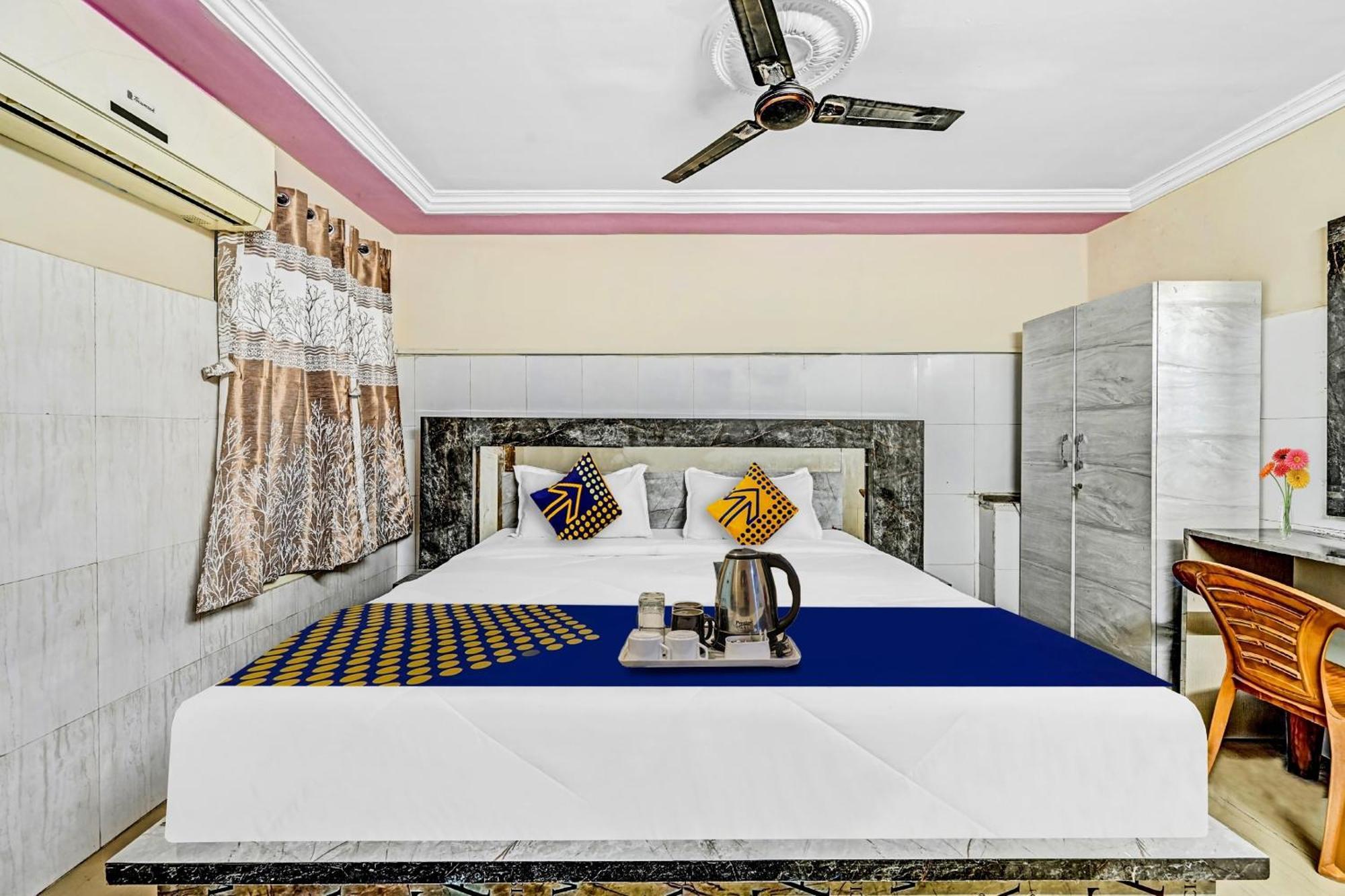 Spot On Svr Grand Hotel Vijayawada Exterior photo